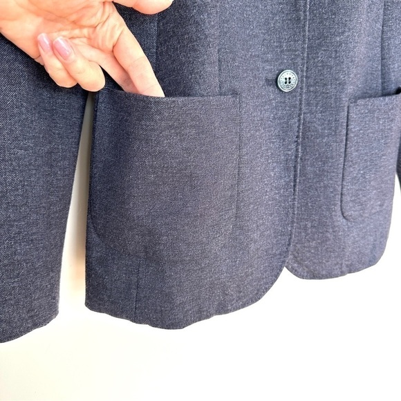 Talbots fitted blazer, in a stretch rayon blend fabric, fully lined - Picture 6 of 15